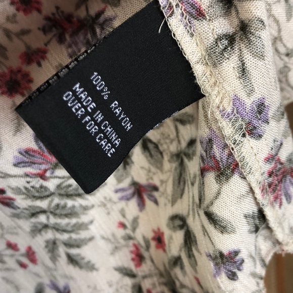 A. Byer Off Shoulder Ruffle Floral Top - Picture 4 of 6